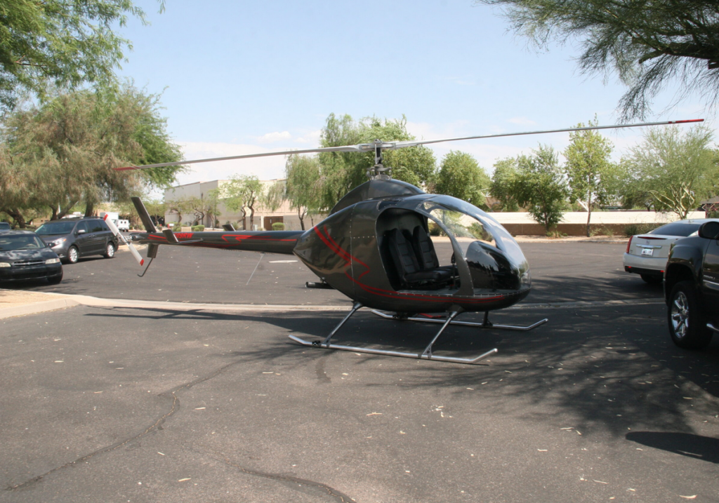 Helicóptero sin licencia, helicóptero atrx-700