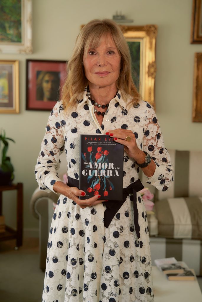 Pilar Eyre nos presenta en su casa su nueva novela y se confiesa: «Sí, puede que quizás valga más aún por lo que callo»