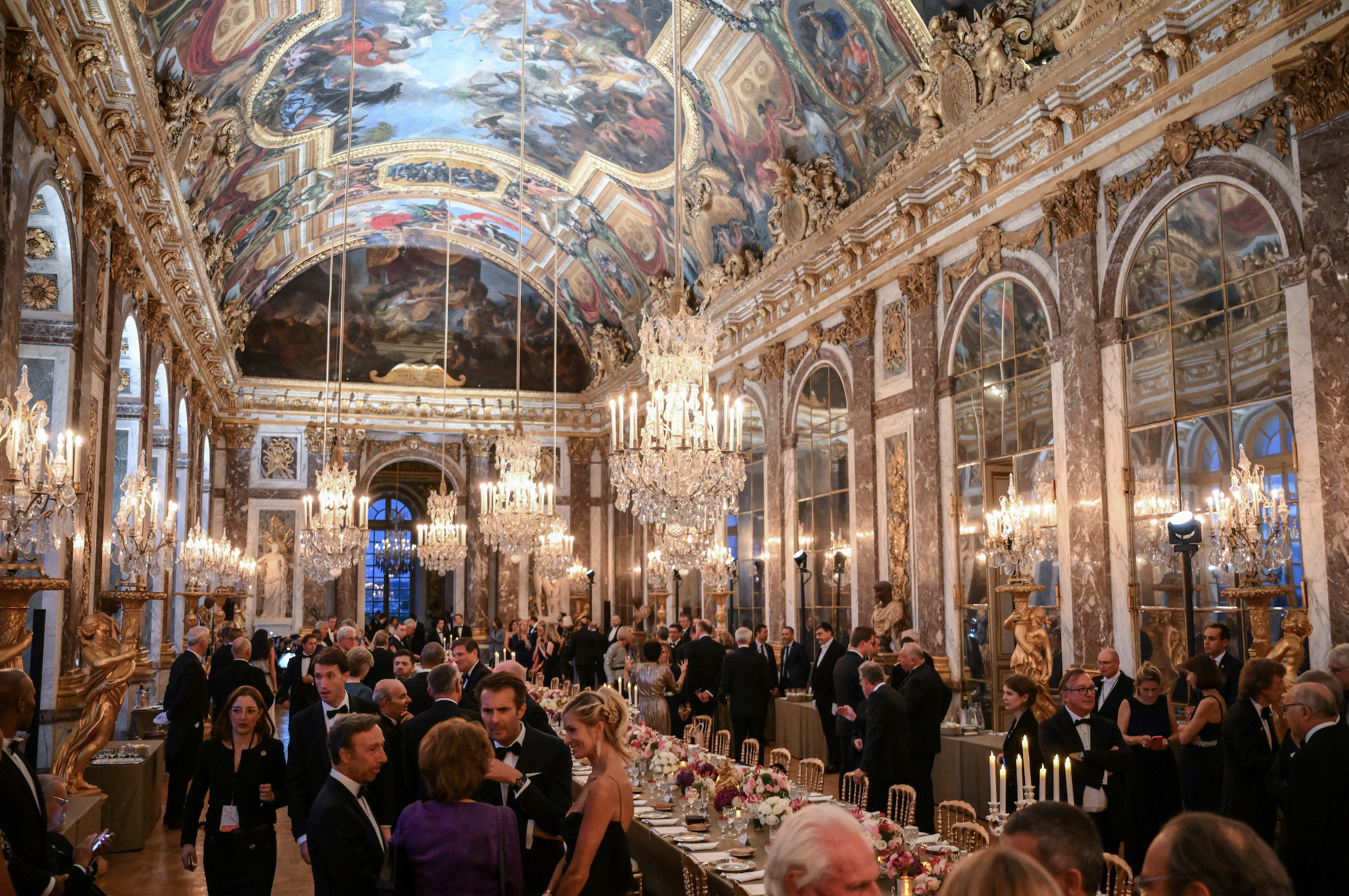 cena macron carlos III