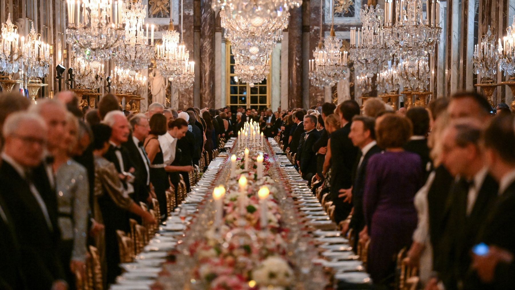 Este es el menú de la cena que Macron ofreció a Carlos III y Camila