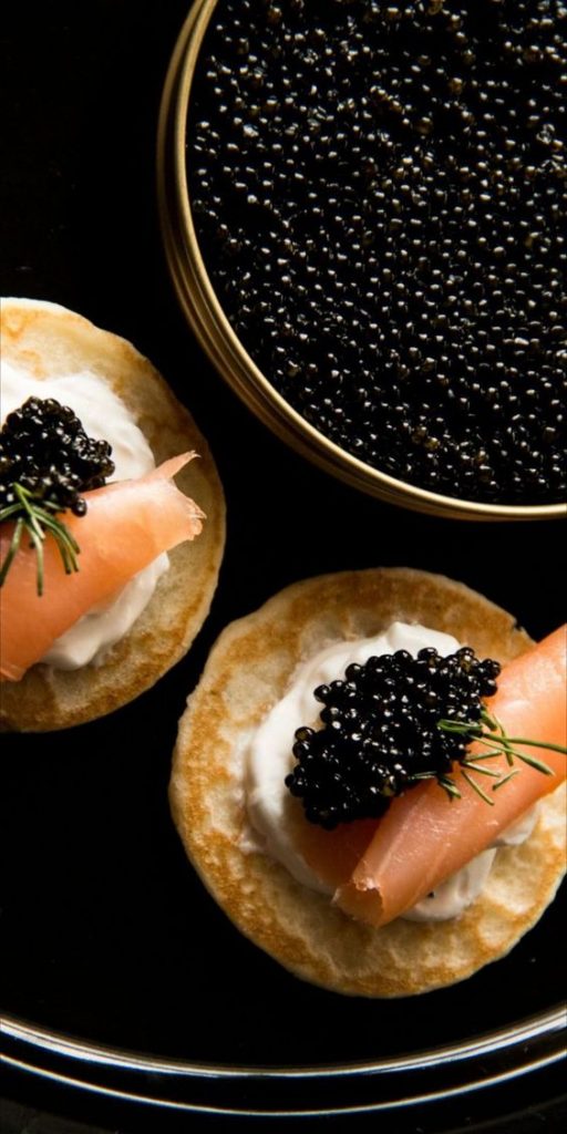 Caviar con salmón