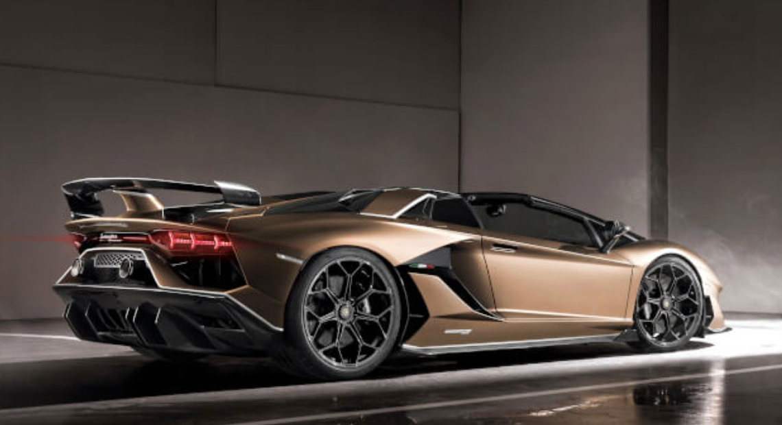 Lamborghini Aventador SVJ