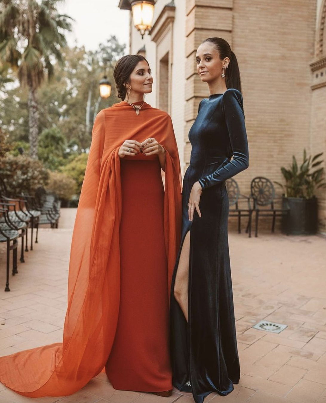 María García de Jaime y Victoria de Marichalar con joyas vintage