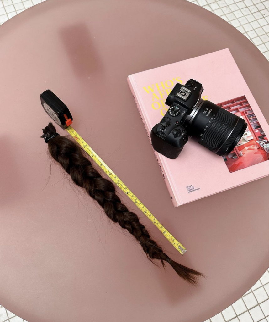 Los 40 centímetros de pelo que donó María G de Jaime para la lucha contra el cáncer de mama