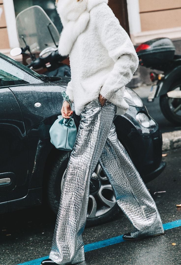 pantalones metalizados tendencia