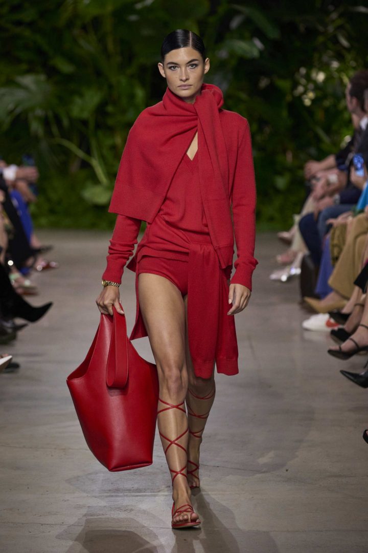 Bolso rojo, pasarela