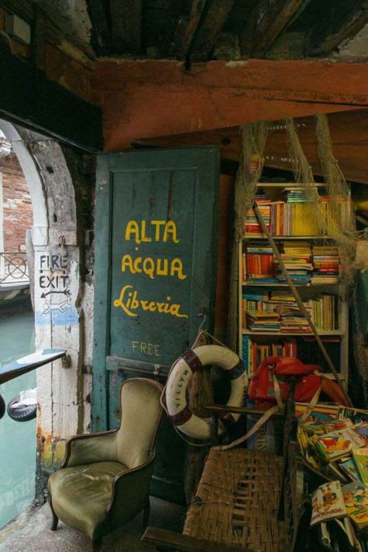 Librería en Venecia