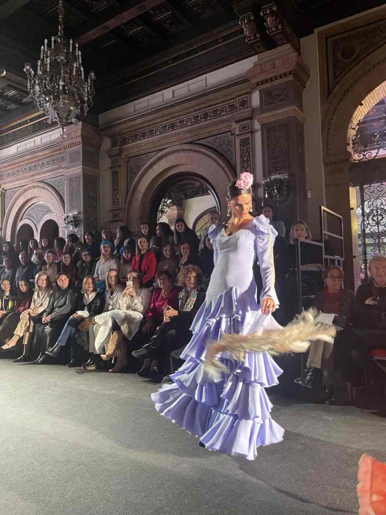 Laura Sánchez: «La Reina Letizia, la princesa y la infanta serían tres flamencas con mucho estilo»