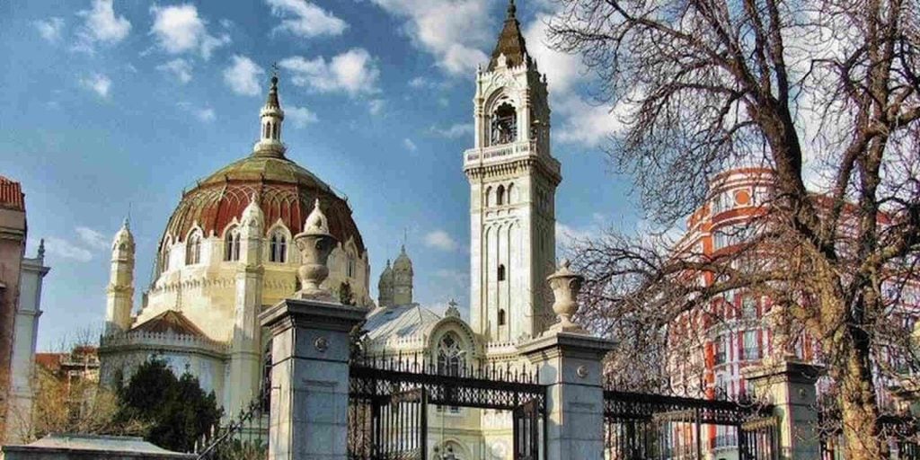 Iglesia de San Manuel y San Benito