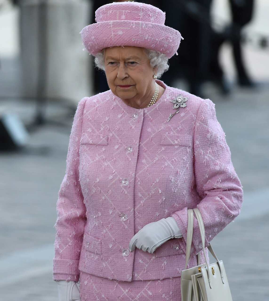 Reina Isabel II, joyas, joyas realeza