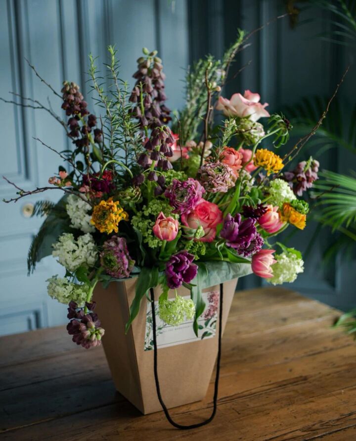 Sally Hambleton, flores