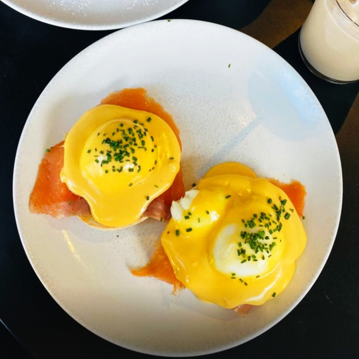 Huevos benedict, Federal Café