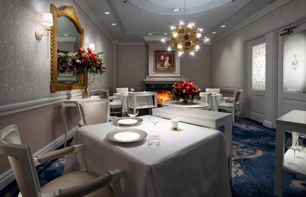 Espacio del restaurante estrella Michelin de Disney