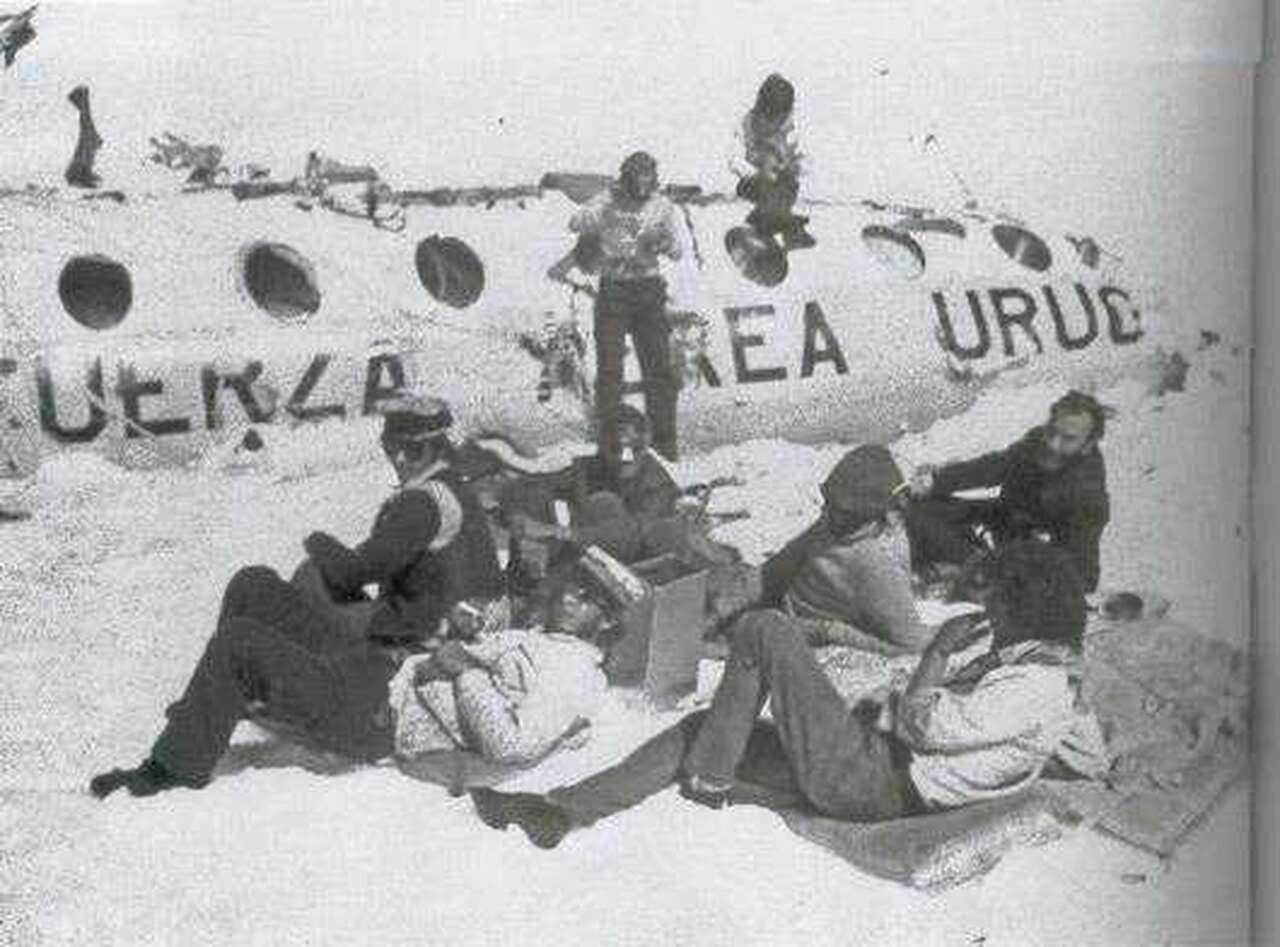 Fuerza Aérea del Uruguay, La Sociedad de la Nieve