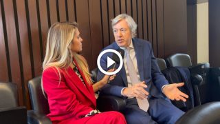 Fina Grosso entrevistando al empresario y filántropo argentino Alejandro Roemmers