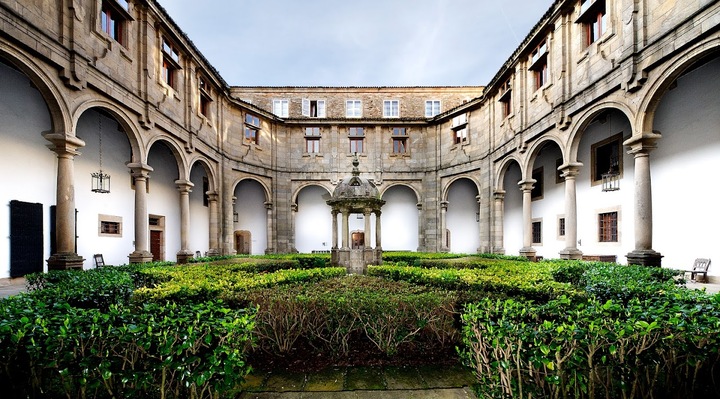 Claustro de San Mateo, Parador de Santiago de Compostela