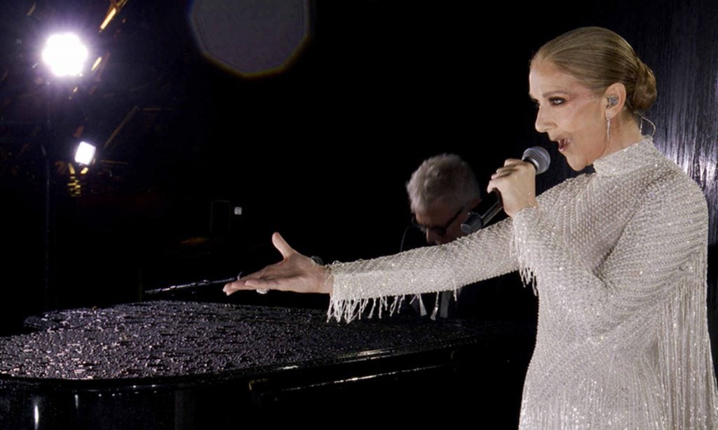 Céline Dion en la ceremonia de apertura de los Juegos Olímpicos