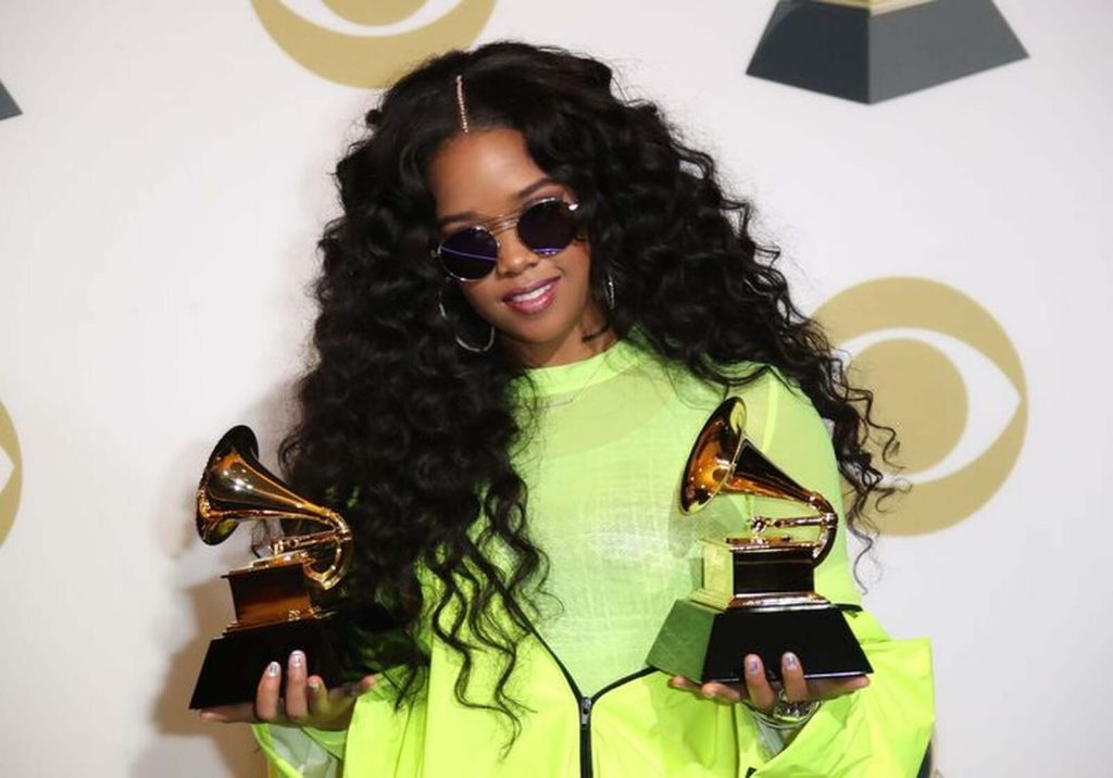 H.E.R. con dos Grammy, Juegos Olímpicos