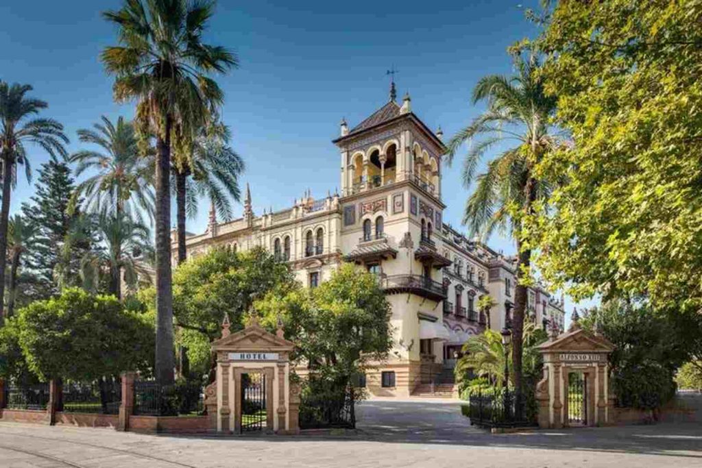 Fachada del Hotel Alfonso XIII