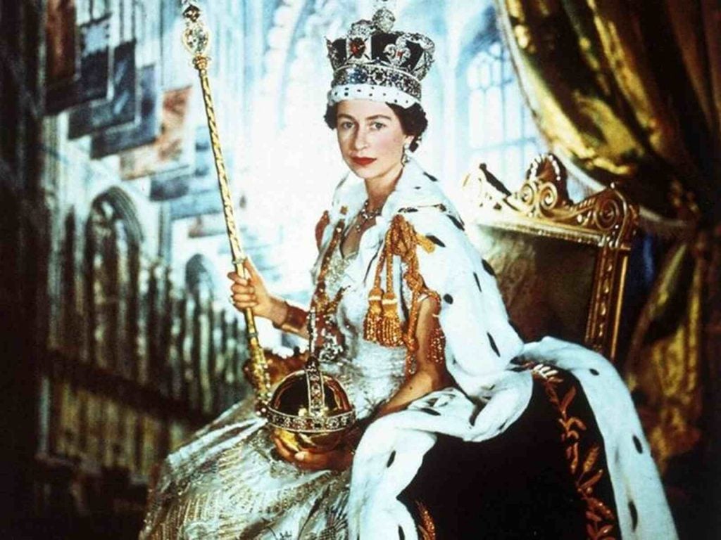 Isabel II en su coronación