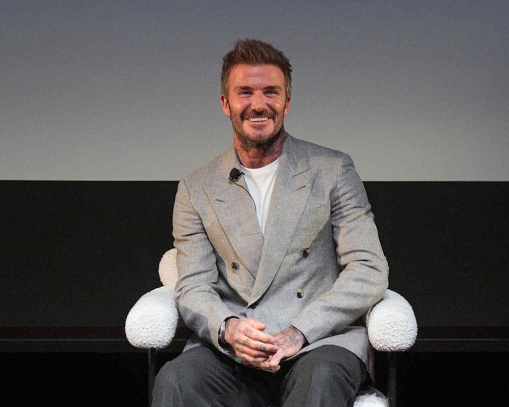 David Beckham posando, perfumes de famosos