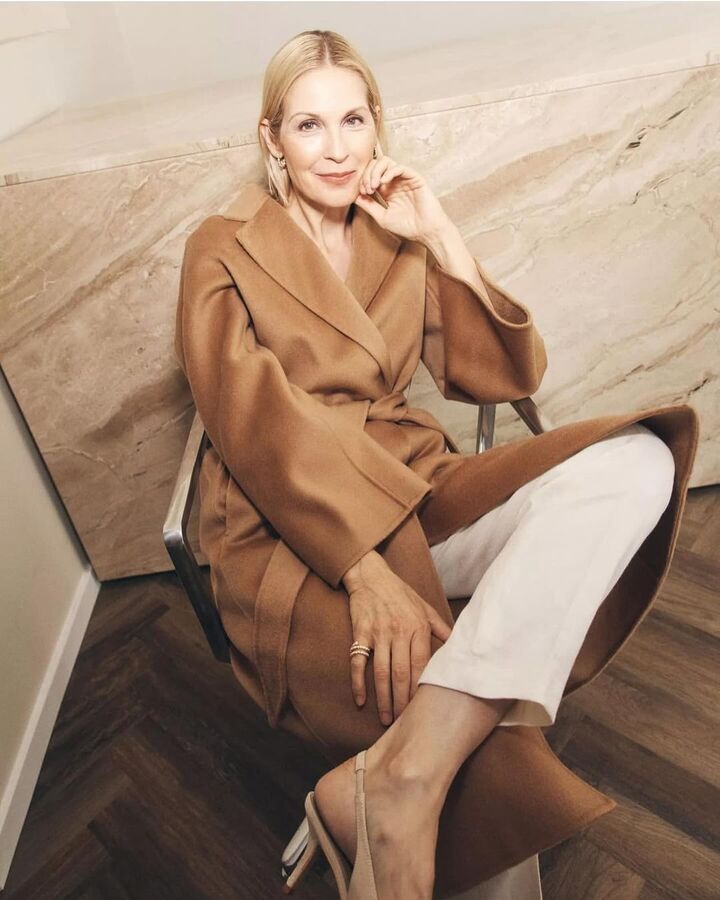 Kelly Rutherford, The Curated