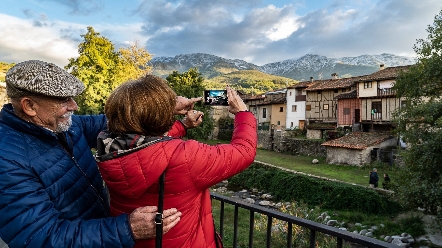 Senderismo, cultura y mucha naturaleza: ven a vivir el Otoño Mágico del Valle del Ambroz