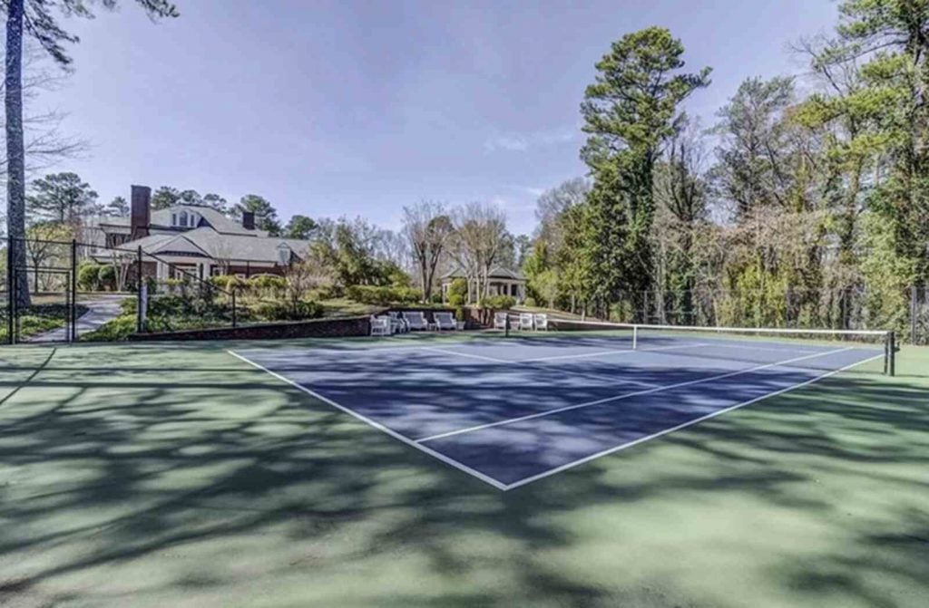 Pista de tenis de la mansión de 'The Rock'