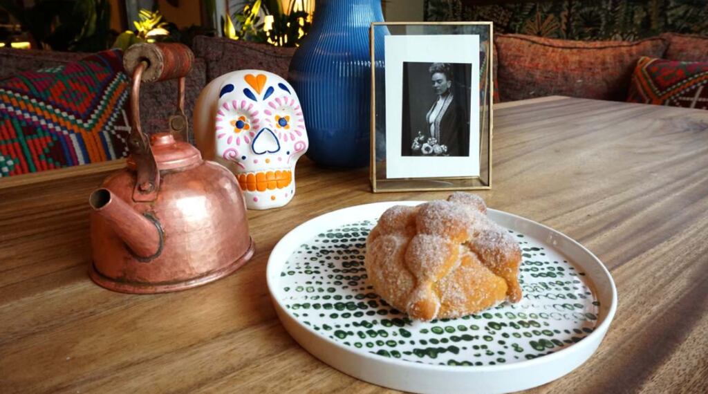 Hotel Madrid, Día de los Muertos