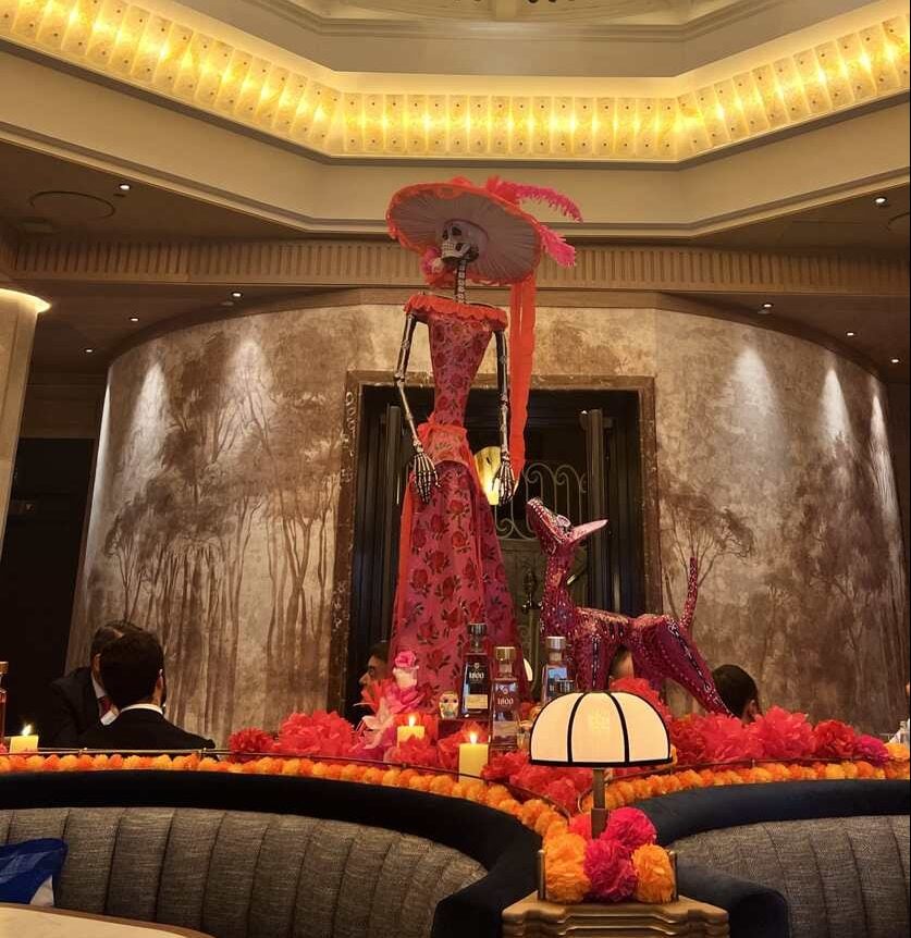 Hotel Madrid, Día de los Muertos