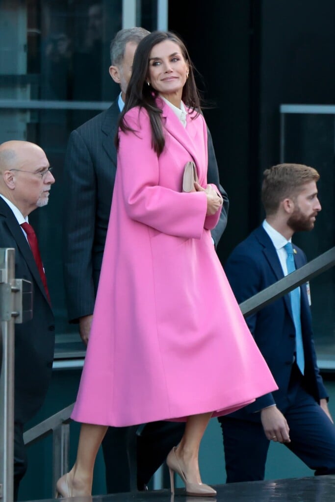 Reina Letizia, abrigo fucsia