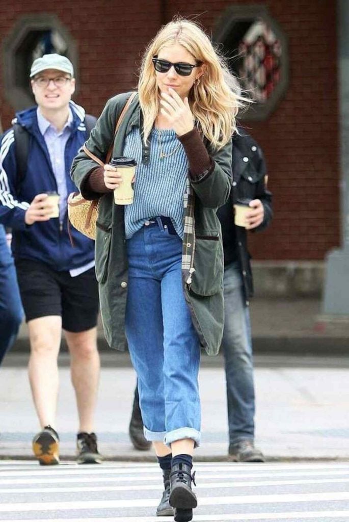 Sienna Miller paseando