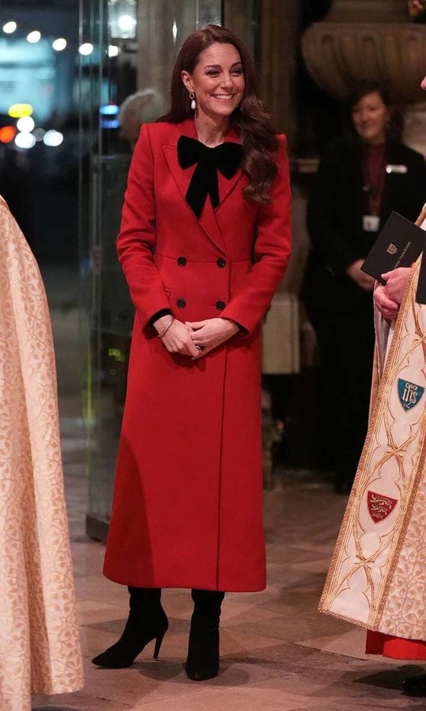 Kate Middleton con abrigo rojo