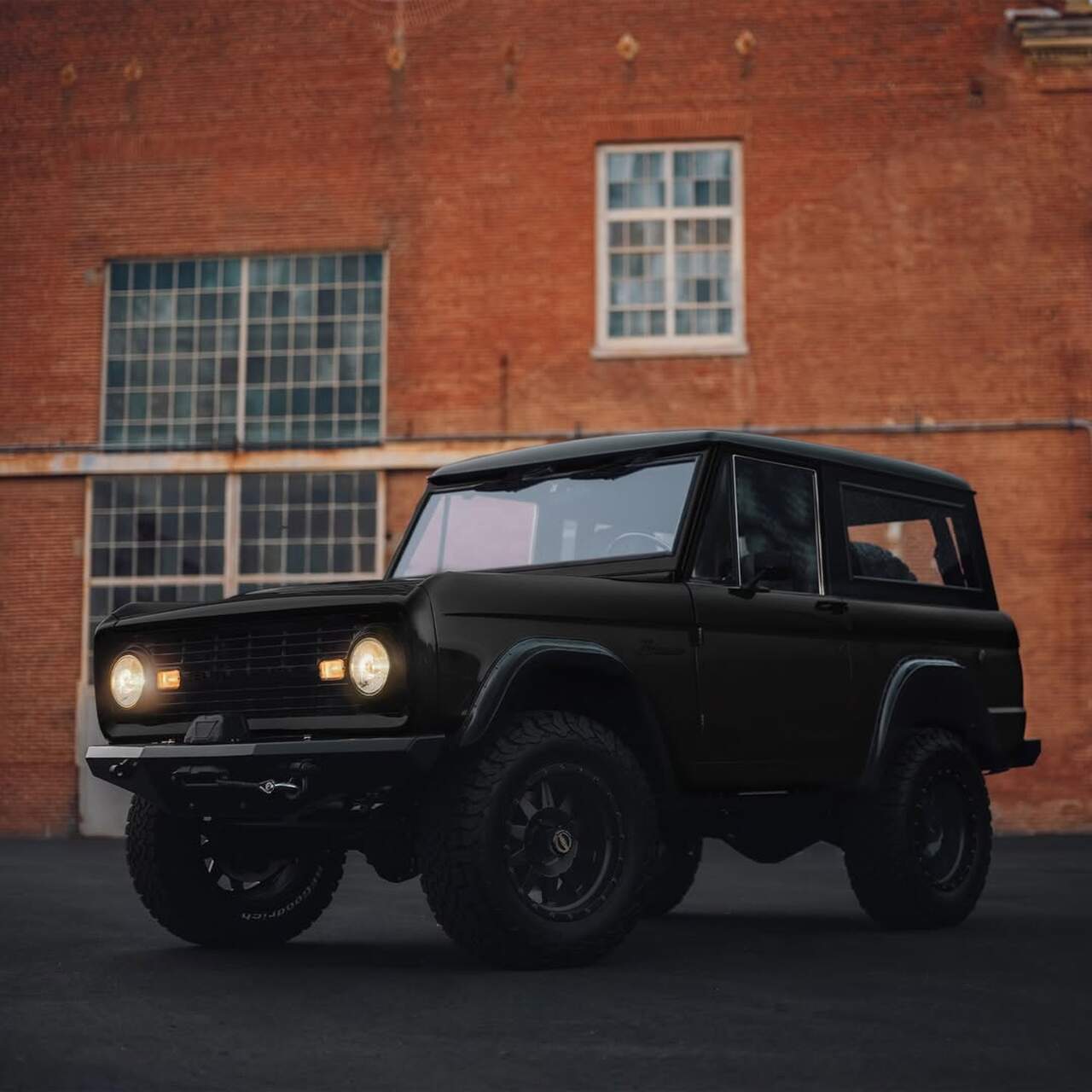 coche clasico ford bronco restomod