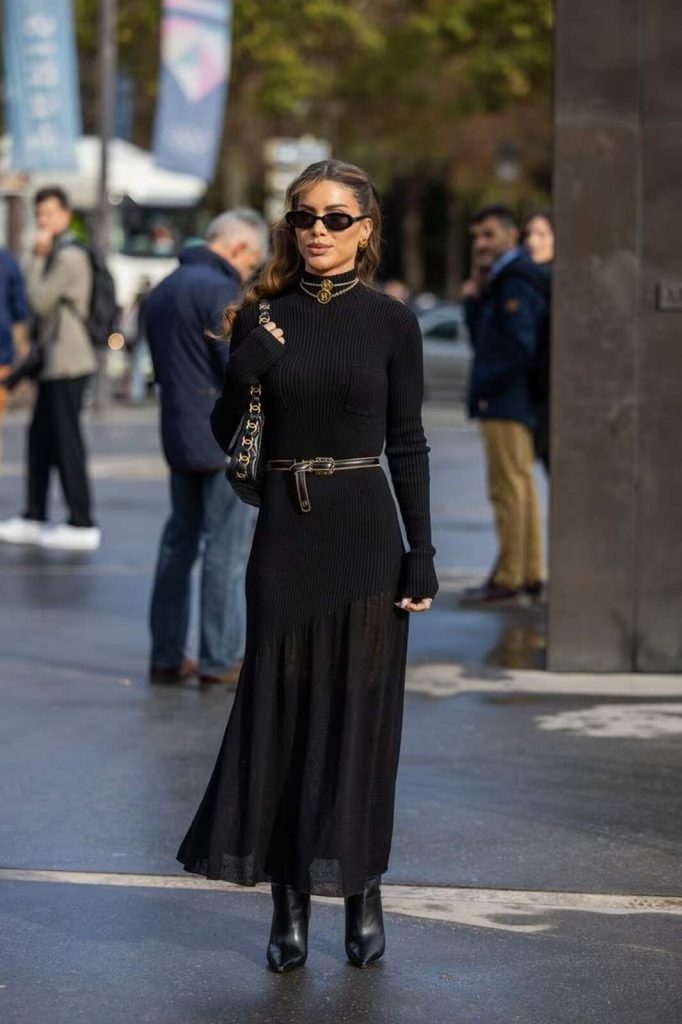 Camila Coelho con un look para la cena de empresa