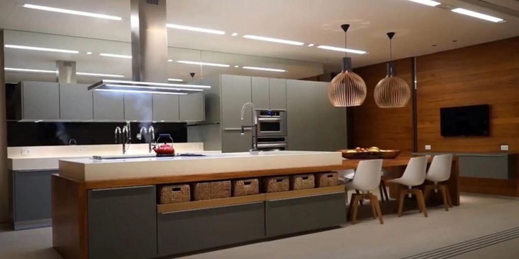 Cocina de la mansión de Neymar