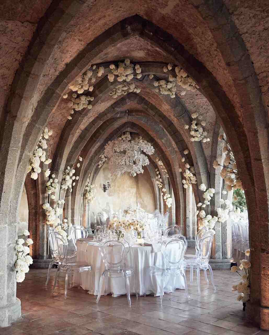 arcos apuntalados estilo gótico