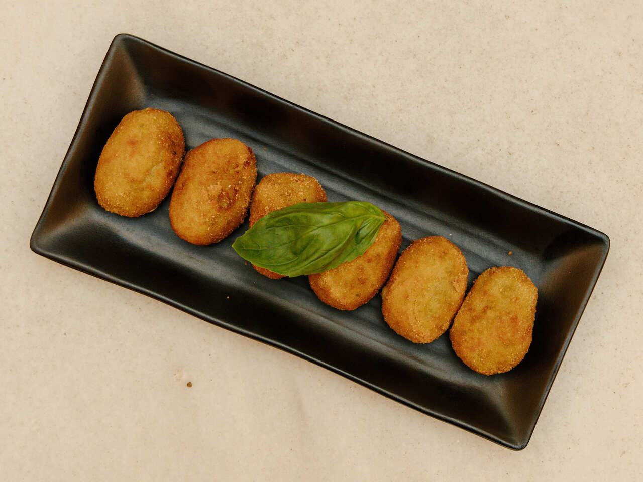 croquetas de pesto y parmesano