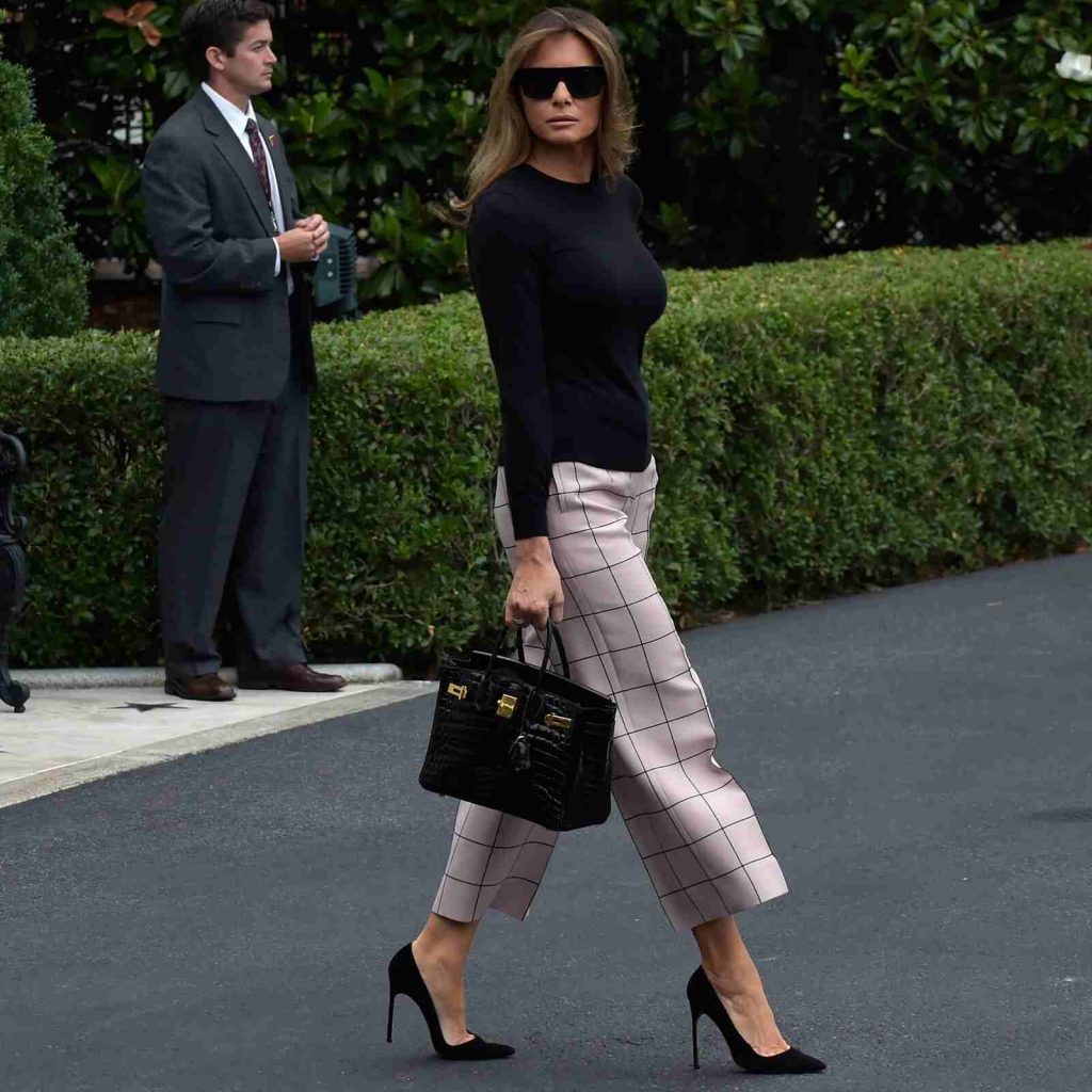 Melania Trump paseando