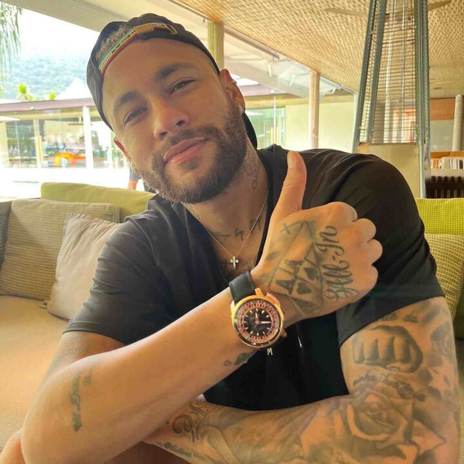 Neymar con reloj de Jacob&Co