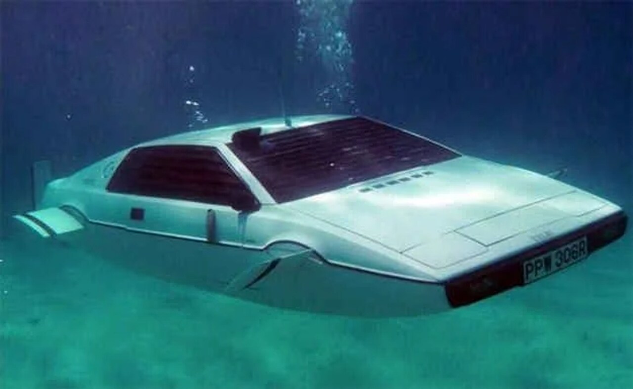 Lotus Esprit Wet Nellie, Elon Musk, coches