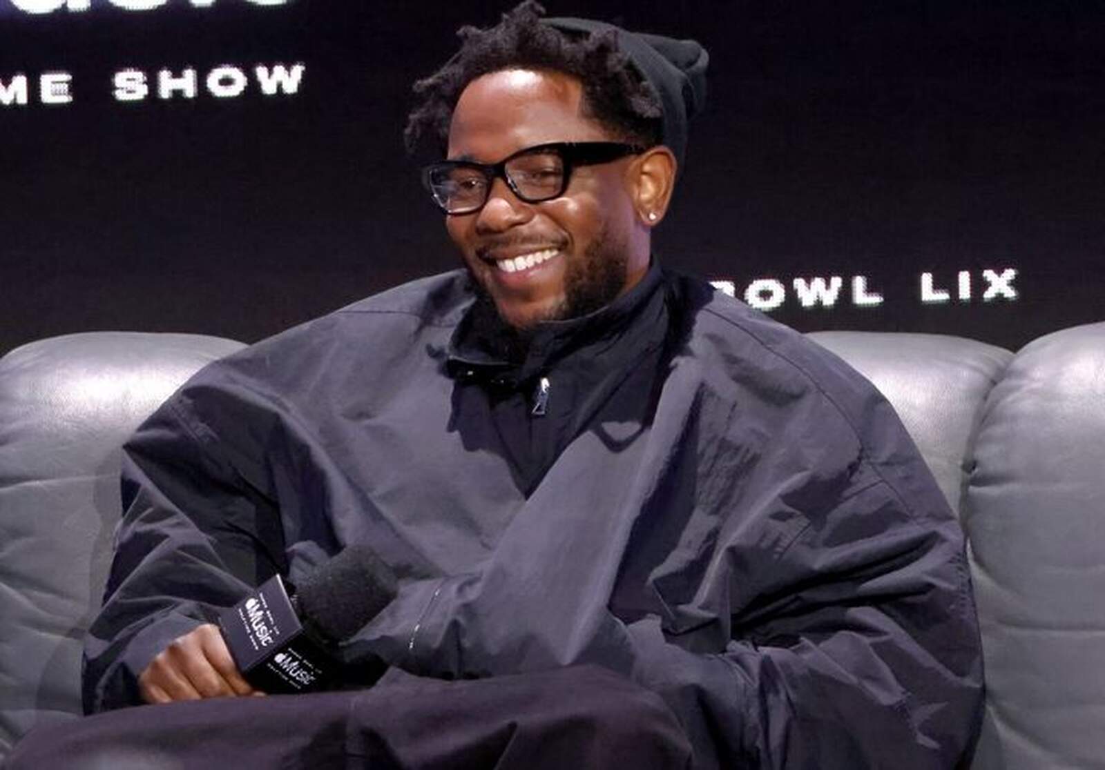 Kendrick lamar en la rueda de prensa de la Super Bowl