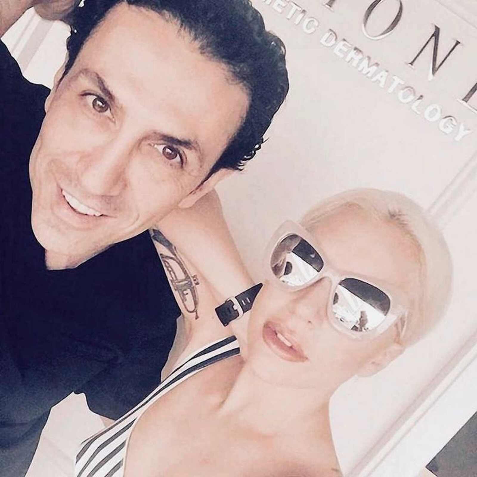 Simon Ourian con Lady Gaga, premios Oscar 2025