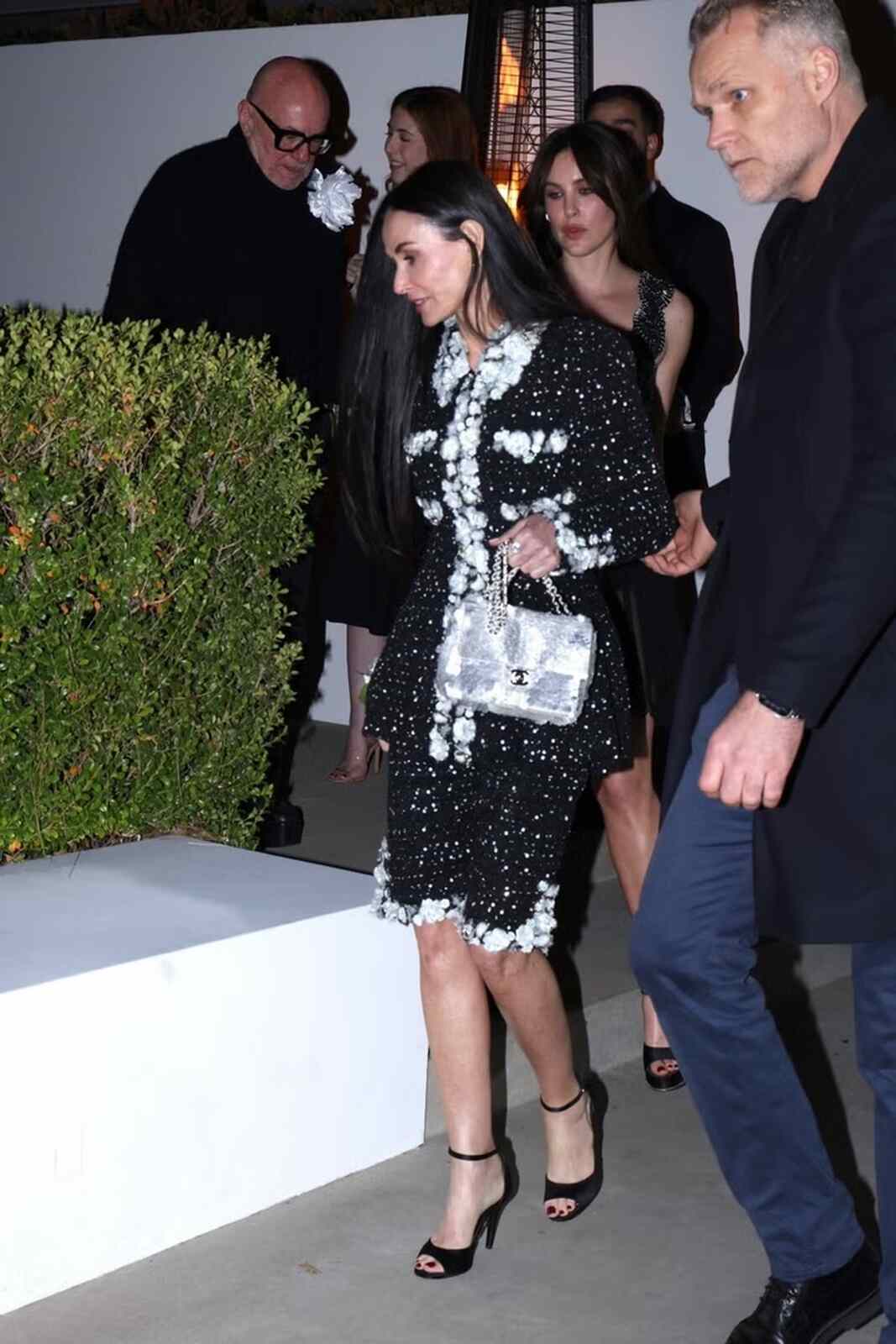 Demi Moore llegando a la fiesta de Chanel