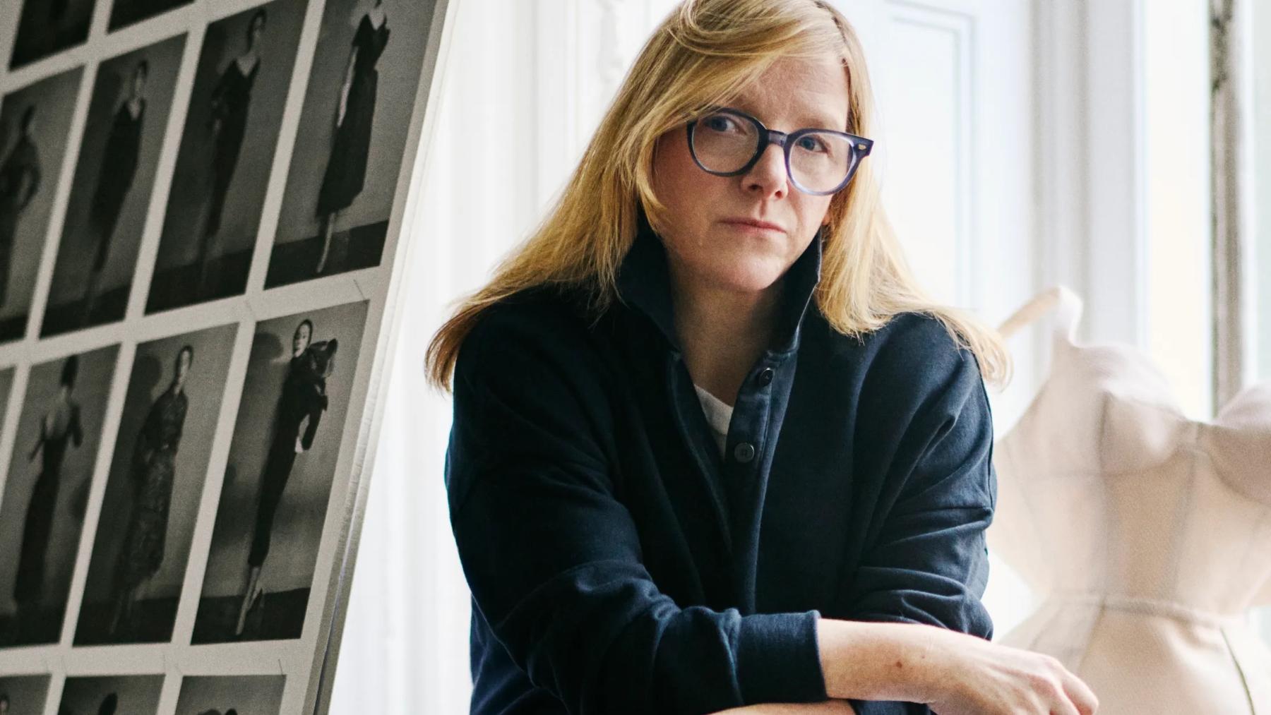 Sarah Burton en el estudio