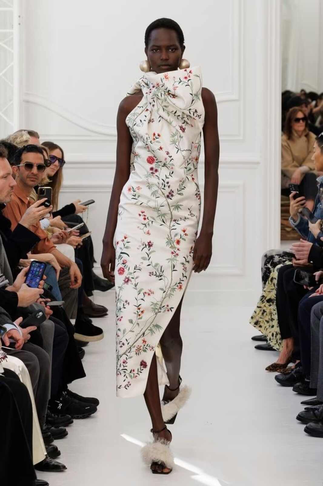 Vestido de flores de Givenchy de Sarah Burton