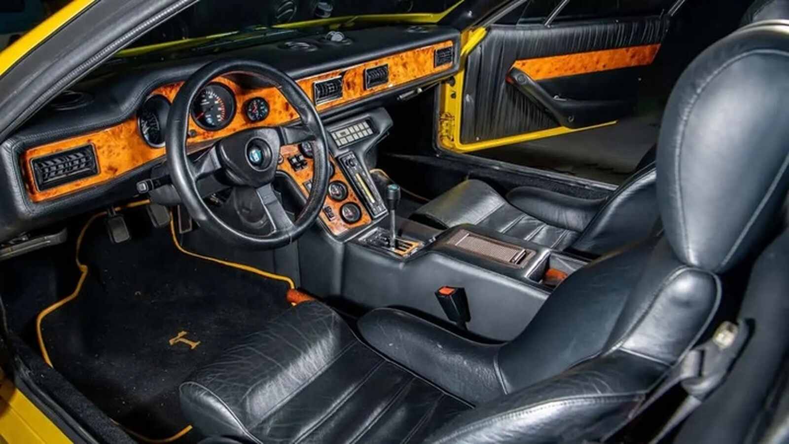 Interior del De Tomaso Pantera