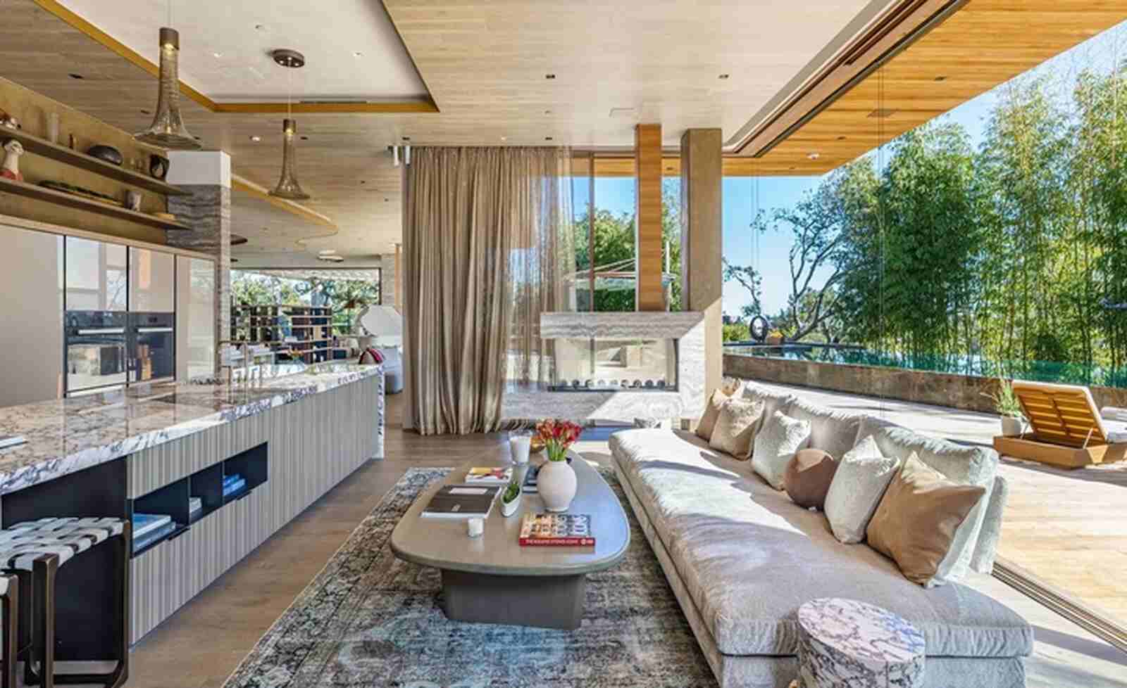 Cocina de la mansión de Bel Air a la venta