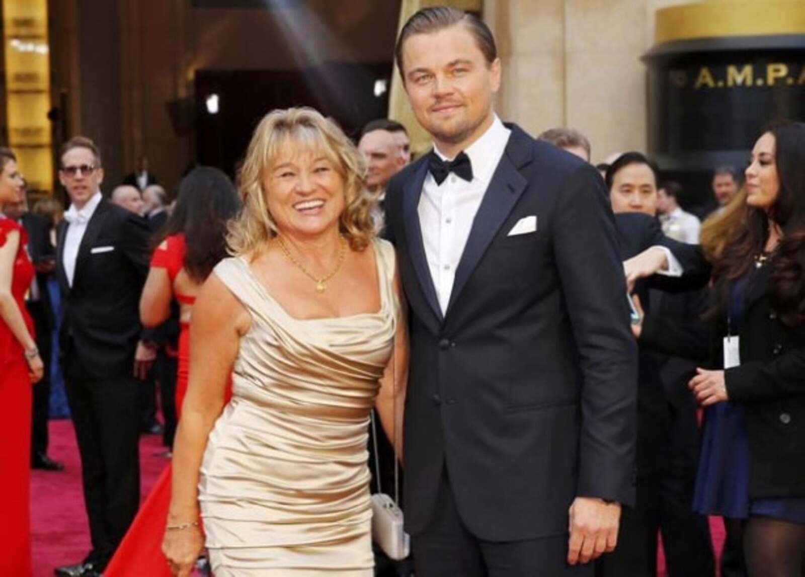 Leonardo DiCaprio y su madre por el día de la madre