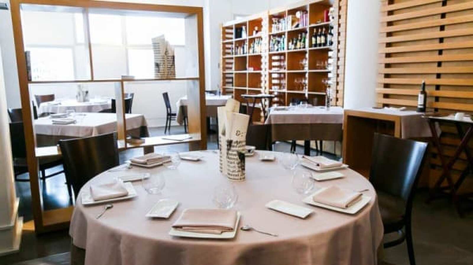 Mesa del Restaurante Abantal